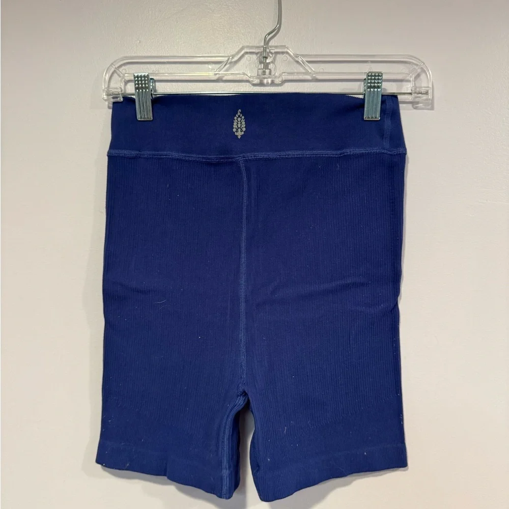 Indigo ribbed Free People V-waist biker‎ shorts